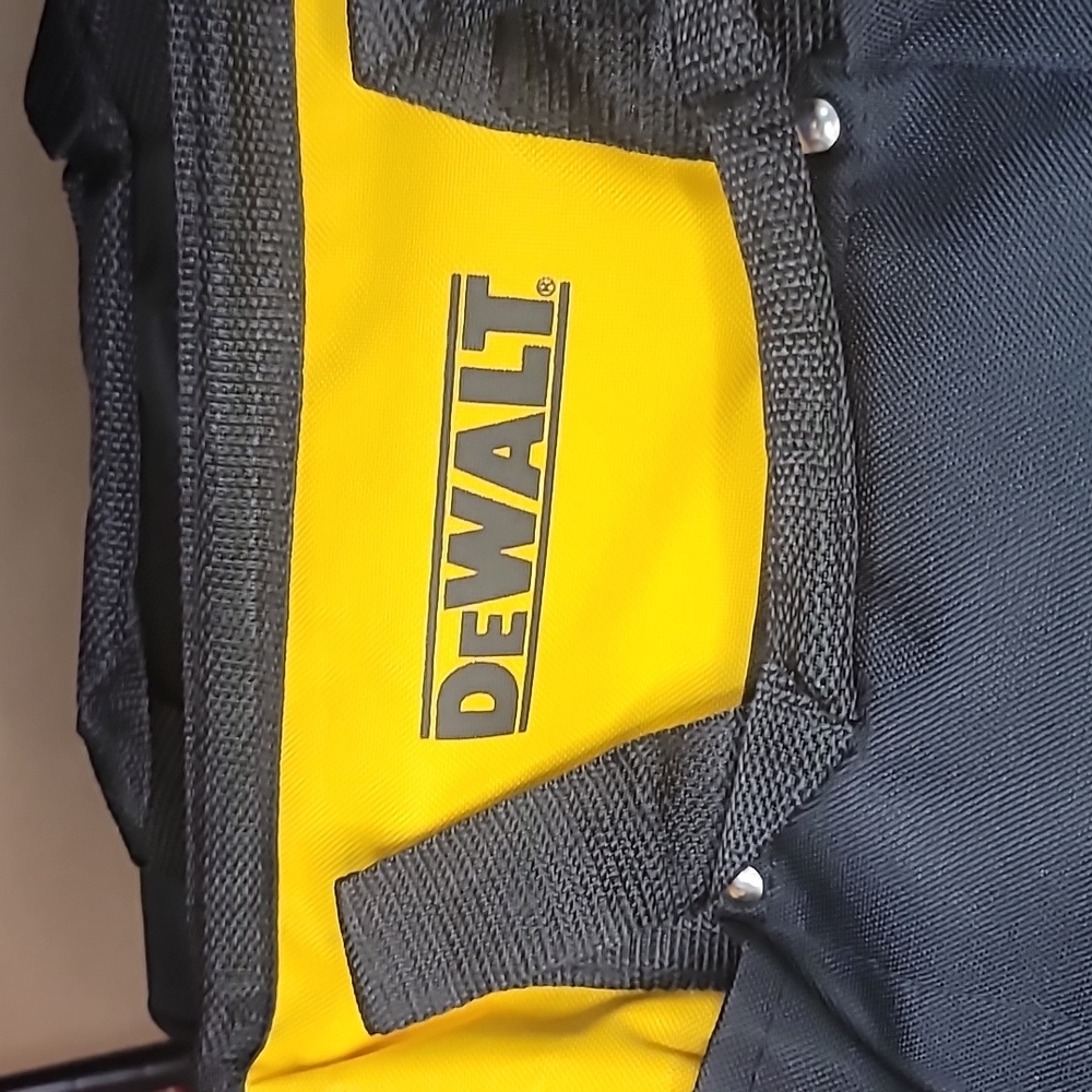Dewalt bag medium